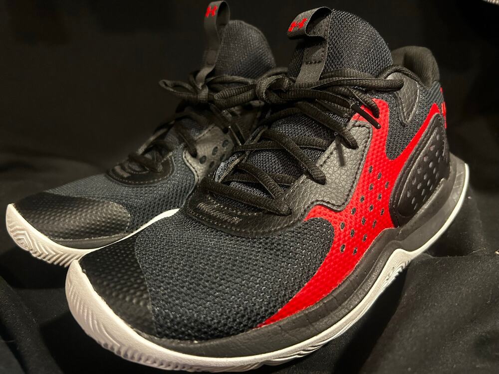 Under Armour UA Jet 23 Basketball Shoes Men 9 Women 10.5 Black Red 3026634-005